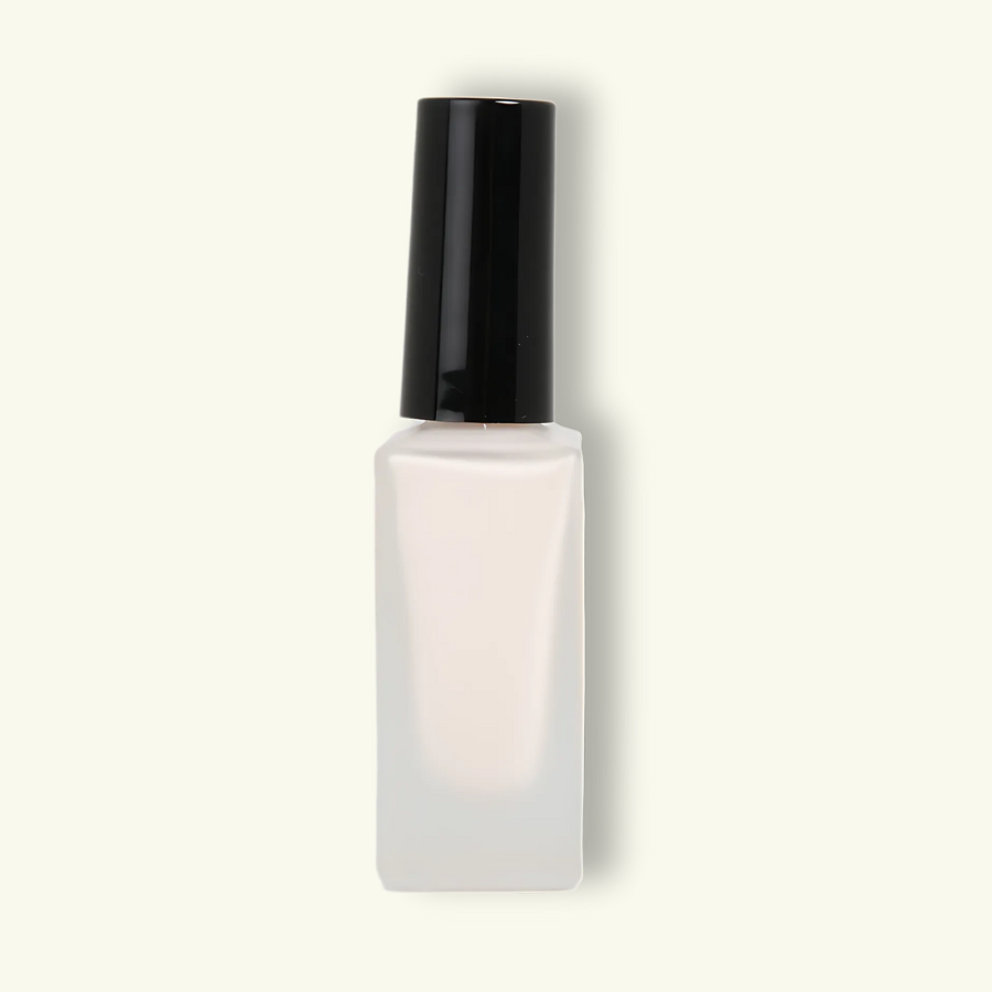Flacon de Vernis à ongles Halal blanc de la marque n3am