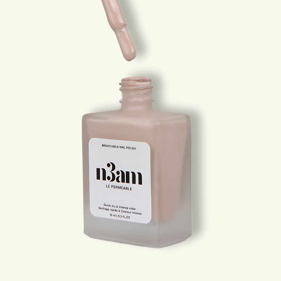 Flacon de vernis à ongles halal et perméable cappuccino taupe de la marque n3am