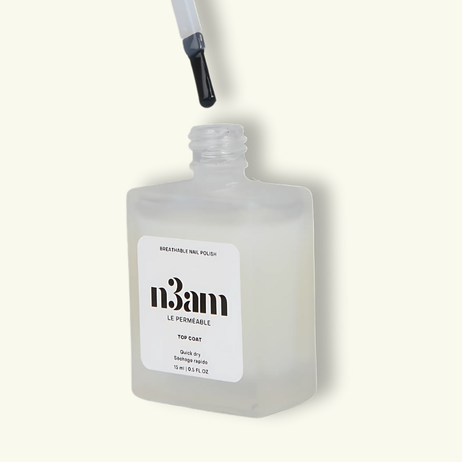 Vernis à ongles halal et perméable top coat de la marque n3am idéal pour une finition brillance par dessus une french manucure perméable