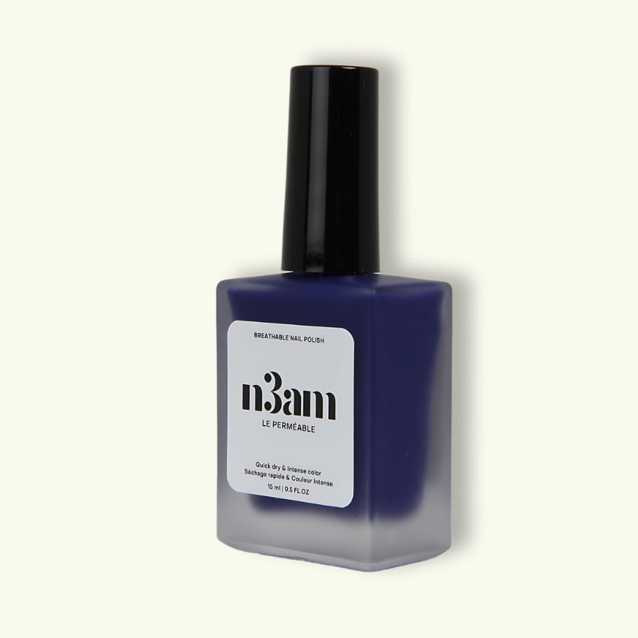 Flacon de vernis à ongles halal bleu majorelle de la marque n3am